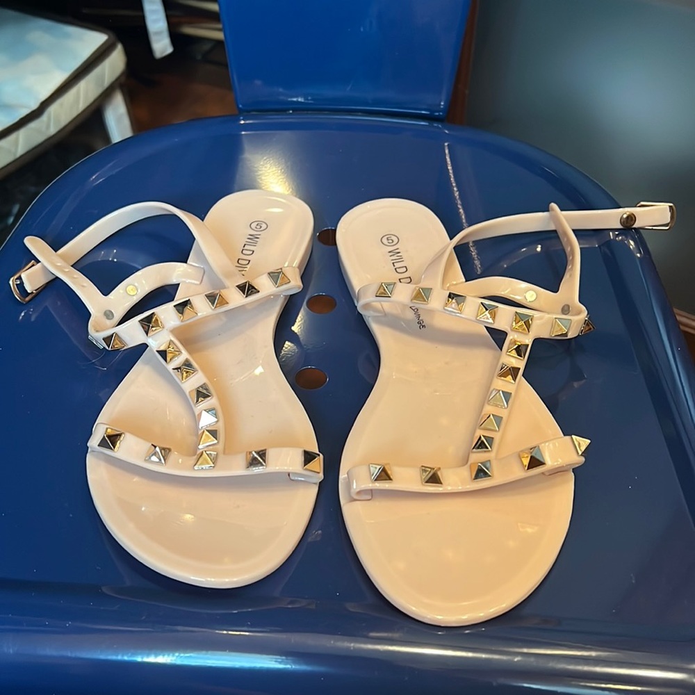 NWOT Wild Diva Studded Nude Sandals, Size 5